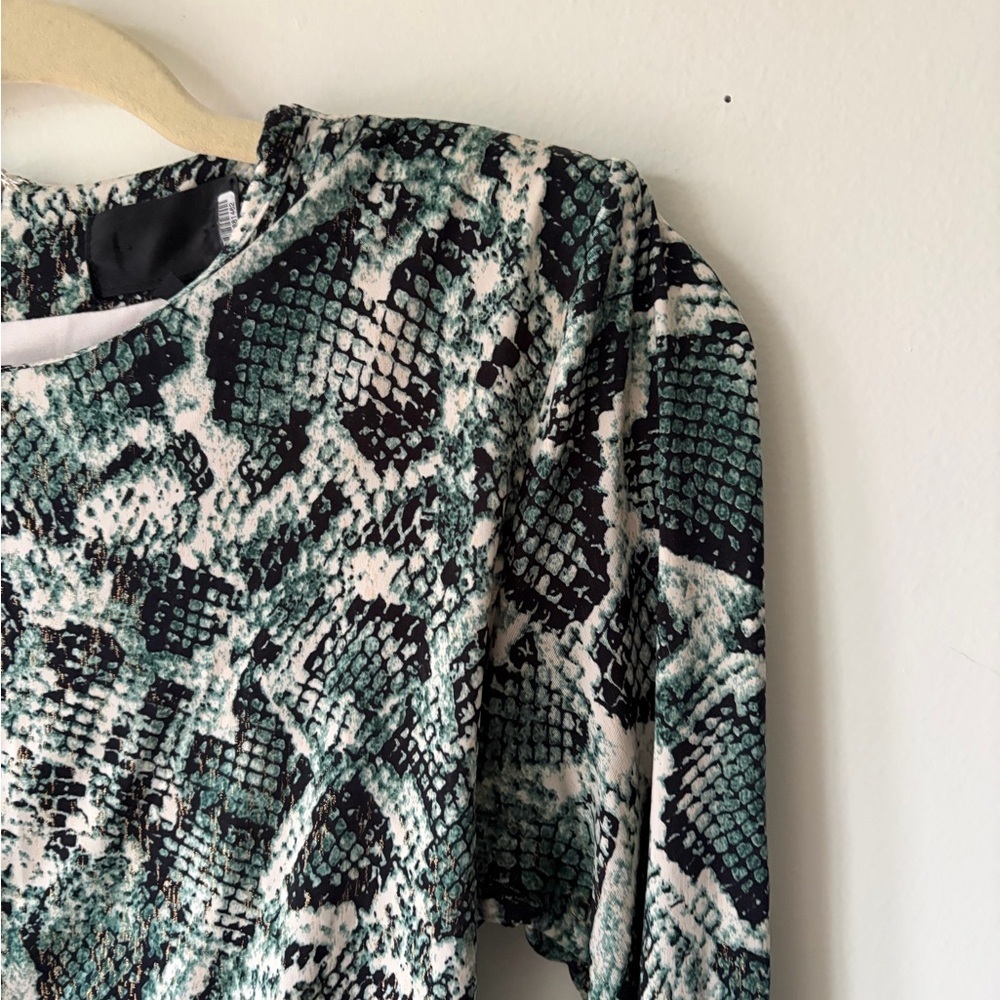 ALEXIA ADMOR Ruched Python Print Dress Size‎ XS - Picture 7 of 10